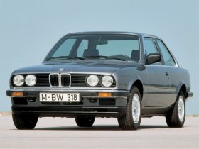 BMW 3er 2 - Tuerer, E 30
